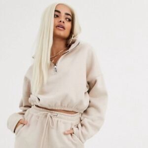 ✨HP✨Cropped 1/4 Zip Sweatshirt✨